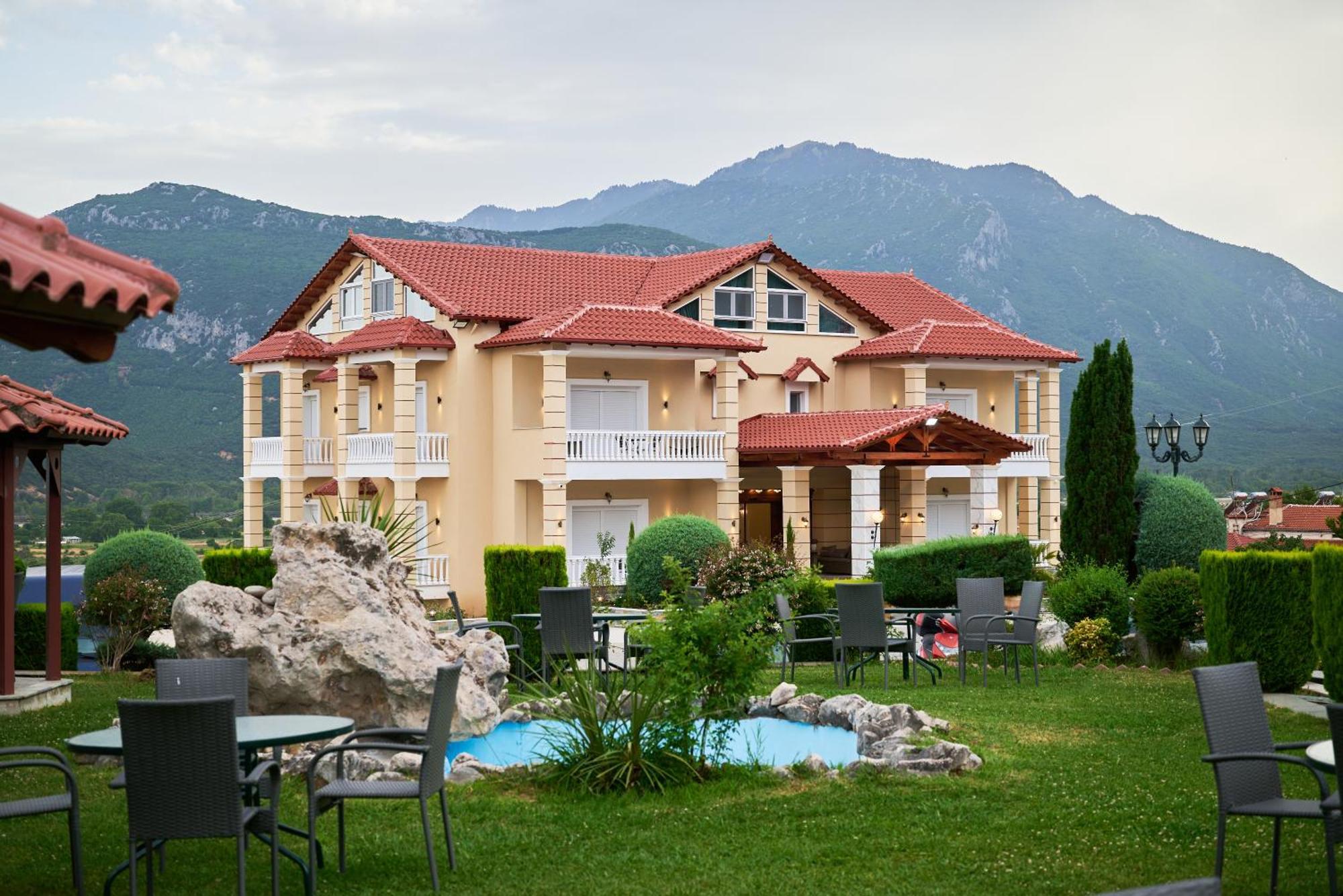 Famissi Suites 1 كالامباكا المظهر الخارجي الصورة