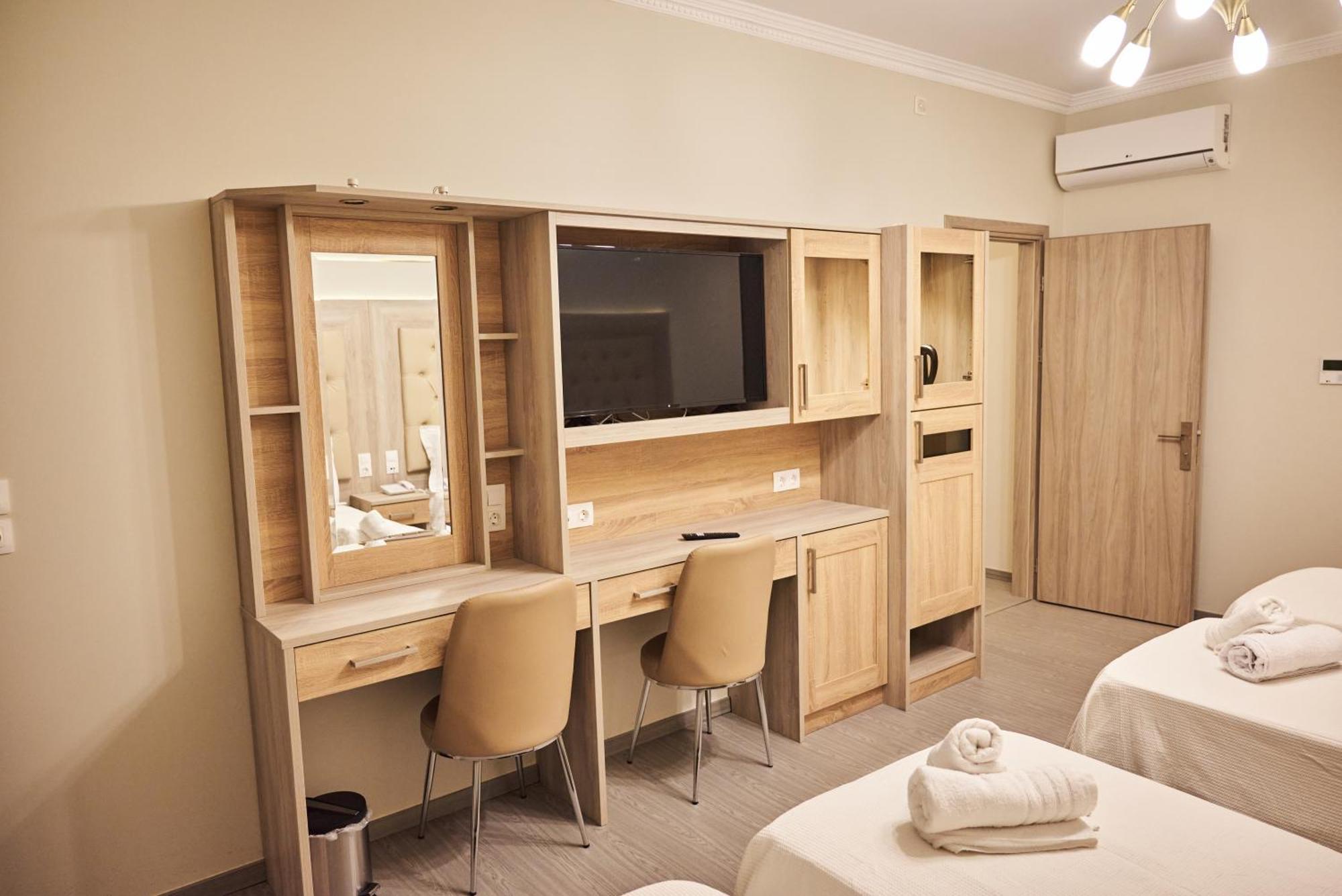 Famissi Suites 1 كالامباكا المظهر الخارجي الصورة