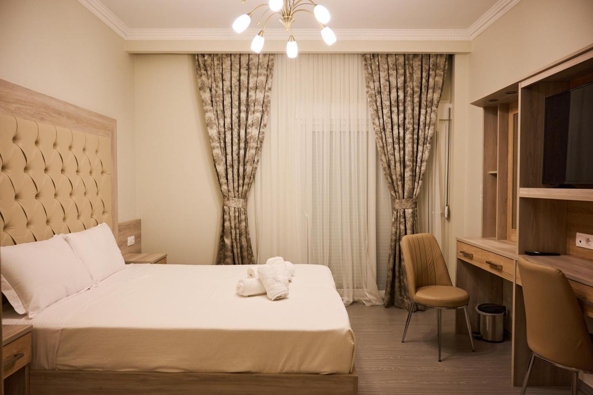 Famissi Suites 1 كالامباكا المظهر الخارجي الصورة