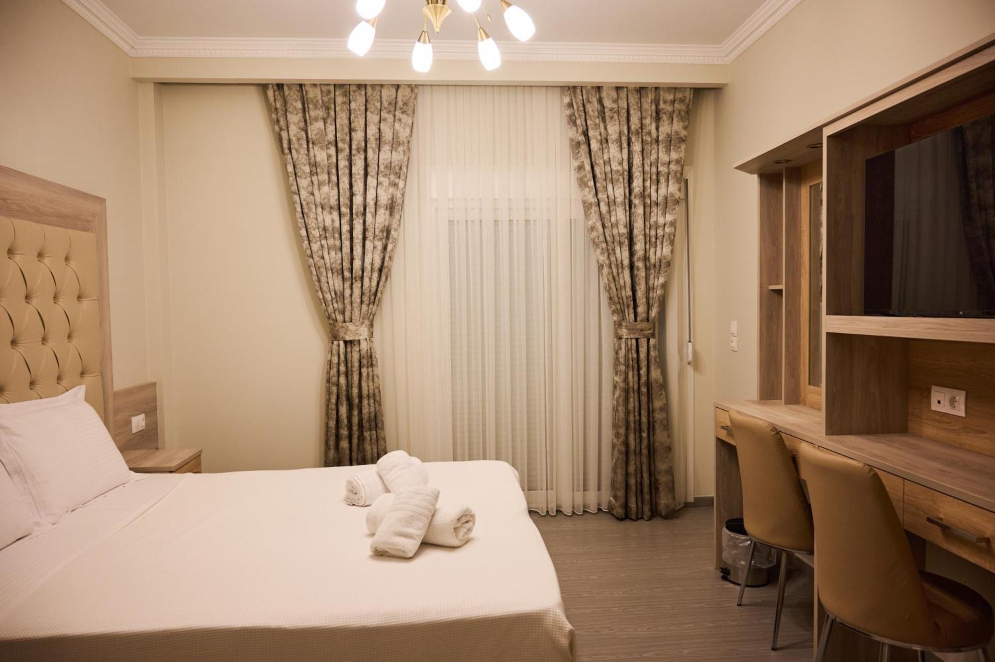 Famissi Suites 1 كالامباكا المظهر الخارجي الصورة