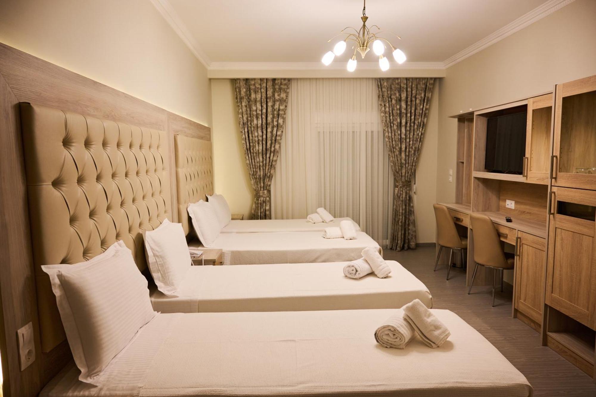 Famissi Suites 1 كالامباكا المظهر الخارجي الصورة